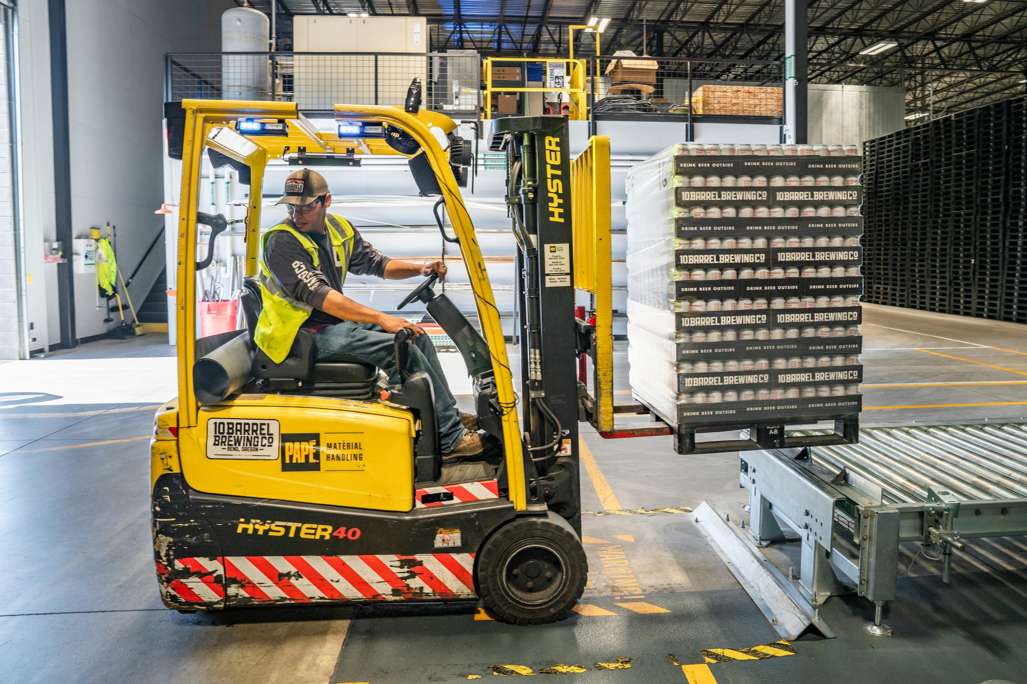 Warehouse palletizing — Fair T7.